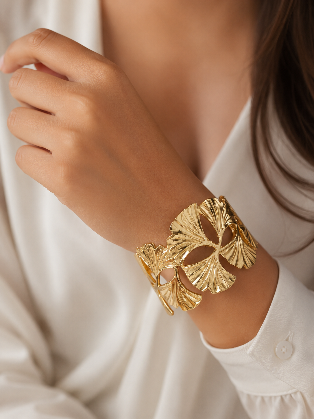 Korean Style Floral Bracelet For women Anti-Tarnish ( Adjustable Size)